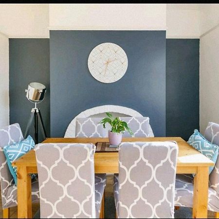 Atrium House Guest House Hazel Grove Ngoại thất bức ảnh