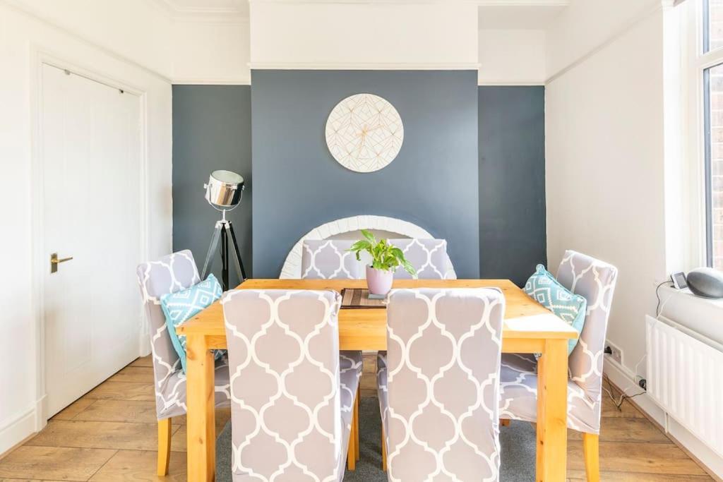 Atrium House Guest House Hazel Grove Ngoại thất bức ảnh